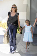 PEOPLE - Heidi Klum und Klein Lou beim shoppen im Bloomingdales