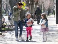 PEOPLE - Bethenny Frankel mit Klein Brynn in New York unterwegs