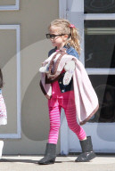 PEOPLE - Bethenny Frankel mit Klein Brynn in New York unterwegs