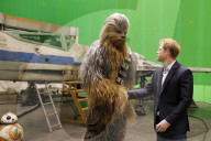 PEOPLE - Prinzen Kampf: Harry und William spielen Star Wars