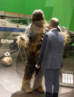 PEOPLE - Prinzen Kampf: Harry und William spielen Star Wars