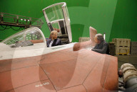 PEOPLE - Prinzen Kampf: Harry und William spielen Star Wars