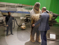 PEOPLE - Prinzen Kampf: Harry und William spielen Star Wars