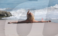 PEOPLE - Daisy Lea: Extrem-Yoga am Beach von Malibu