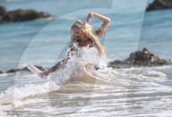 PEOPLE - Daisy Lea: Extrem-Yoga am Beach von Malibu