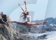 PEOPLE - Daisy Lea: Extrem-Yoga am Beach von Malibu