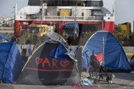 NEWS - Griechenland: FlÃ¼chtlinge in Piraeus 