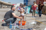 NEWS - Griechenland: Flüchtlinge campieren in Piraeus 
