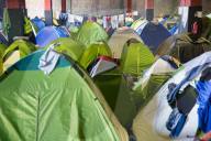 NEWS - Griechenland: Flüchtlinge campieren in Piraeus 
