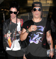 PEOPLE - Guns N Roses auf dem Flughafen von LA