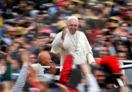 NEWS - Vatikan: Papst Franziskus hält Messe für die Jugend