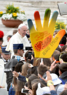 NEWS - Vatikan: Papst Franziskus hält Messe für die Jugend