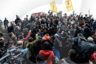 NEWS - Türkei: Cumhuriyet Journalist zu Geldstrafe wegen Beleidigung Erdogans verurteilt