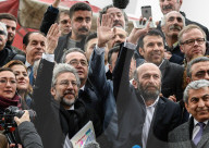NEWS - TÃ¼rkei: Cumhuriyet Journalist zu Geldstrafe wegen Beleidigung Erdogans verurteilt