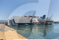 NEWS - Die 'Panagia Timou' sinkt im Hafen von Piraeus