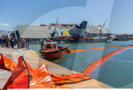 NEWS - Die 'Panagia Timou' sinkt im Hafen von Piraeus