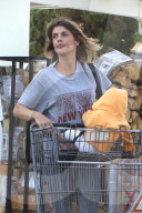 PEOPLE - Elisabetta Canalis nimmt Baby Skyler mit zum Einkaufen