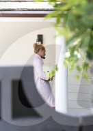 PEOPLE - Iggy Azalea kriegt Blumen von Nick Young nach Hause geliefert