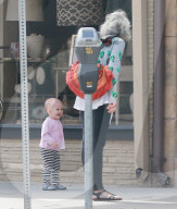 EXKLUSIV - Rachel Bilson mit Briar und ihrer Mutter in Studio City unterwegs