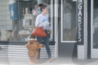 EXKLUSIV - Rachel Bilson mit Briar und ihrer Mutter in Studio City unterwegs