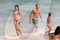 EXKLUSIV - Vincent Cassel mit seinen Töchtern Léonie und Deva am Beach von Rio