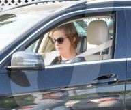 PEOPLE - Amy Poehler mit Sturmfrisur auf Shoppingtour 