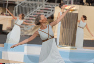 NEWS - Olympische Flamme in Athen an Brasilien übergeben