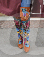 PEOPLE - Kate Hudson in 'Flower Power' Stiefeln unterwegs in die Today Show in New York