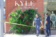 PEOPLE - 'Flotte Bienen' belagern Kyle Richard's Laden