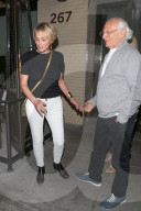 EXKLUSIV -  Sharon Stone mit neuem Haarschnitt