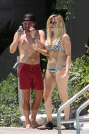 PEOPLE - Ellie Goulding im Bikini in Miami am Beach