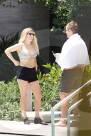 PEOPLE - Ellie Goulding im Bikini in Miami am Beach