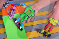 FEATURE - Finger-Skateboard-Rennen
