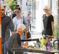 PEOPLE - Lily Aldridge und Taylor Swift gehen zum Lunch ins M Cafe