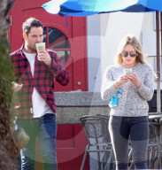 EXKLUSIV - Hilary Duff und Mike Comrie zu Besuch im LegoLand