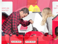 EXKLUSIV - Hilary Duff und Mike Comrie zu Besuch im LegoLand