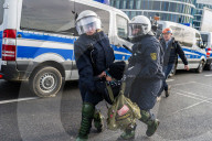 NEWS - Stuttgart: Grosses Polizeiaufgebot wegen Anti-AfD-Demo