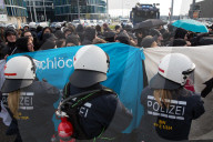 NEWS - Stuttgart: Grosses Polizeiaufgebot wegen Anti-AfD-Demo
