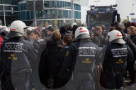 NEWS - Stuttgart: Grosses Polizeiaufgebot wegen Anti-AfD-Demo