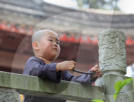 FEATURE - Herzige Mini-Mönche in Nanjing