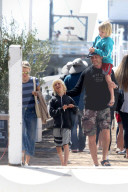 EXKLUSIV - Naomi Watts und Liev Schreiber mit ihren Jungs beim Fischen in Malibu