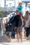 EXKLUSIV - Naomi Watts und Liev Schreiber mit ihren Jungs beim Fischen in Malibu