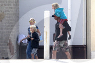 EXKLUSIV - Naomi Watts und Liev Schreiber mit ihren Jungs beim Fischen in Malibu