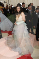 PEOPLE - MET Gala: Busenblitzer bei Sängerin Lorde