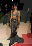 PEOPLE - Promis an der MET Gala im Metropolitan Museum (2.Teil) 