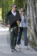EXKLUSIV - Schwanger? Reese Witherspoon trägt eine weite Bluse