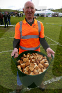 FEATURE - 'Knob' werfen in Dorset