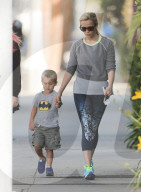 PEOPLE - Reese Witherspoon mit Ava und Tenesse in Santa Monica