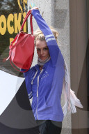 PEOPLE - Britney Spears ist heute gar nicht kamerafreundlich