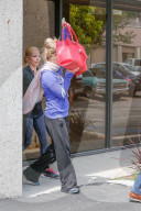 PEOPLE - Britney Spears ist heute gar nicht kamerafreundlich